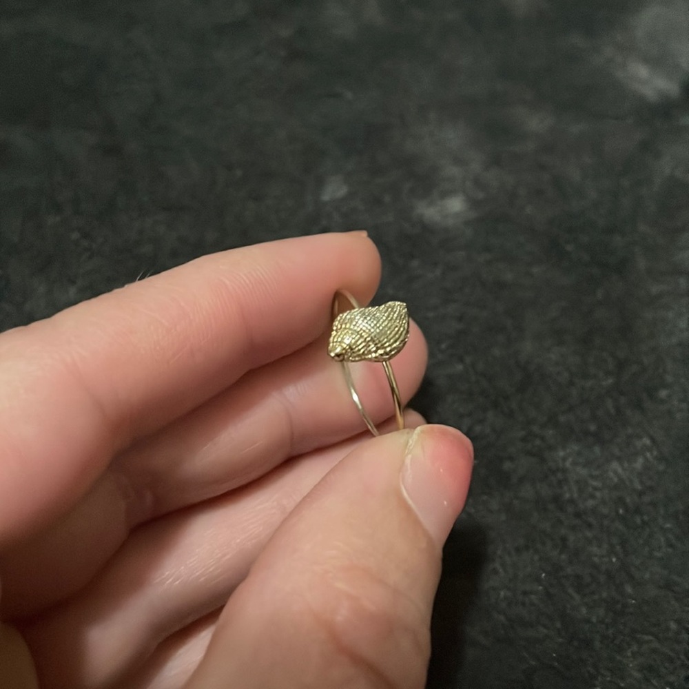 Seashell ring
